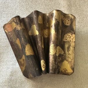 Vintage Bronze / Gold Metal Fan Style Belt Buckle.